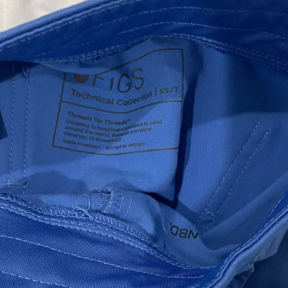 Ceil blue figs set or separate pieces - Picture 3 of 4